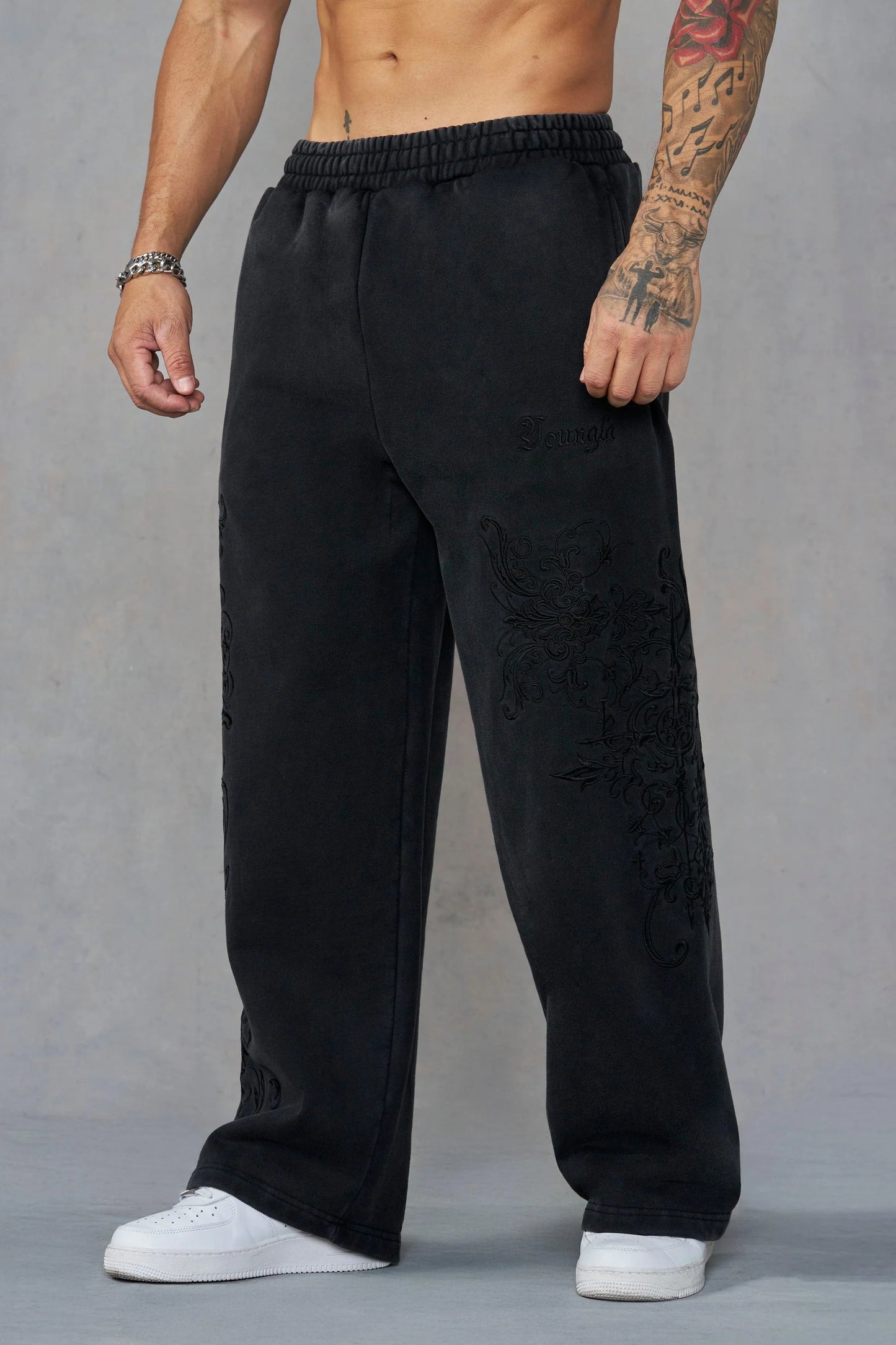 2061 - Threadmark Sweats BLACK