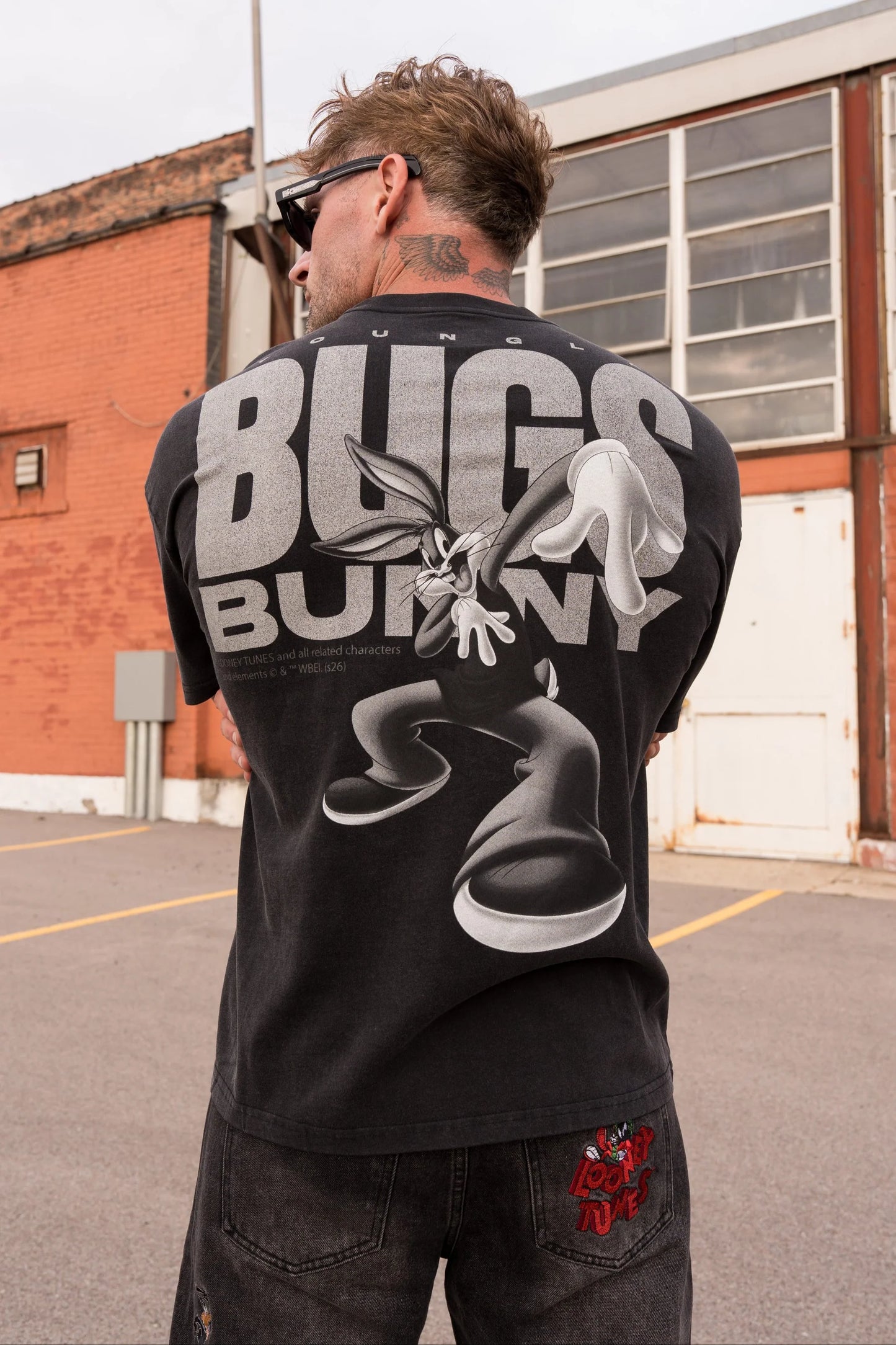 4291 - Looney Tunes Vintage Tees-Bugs Breakdance