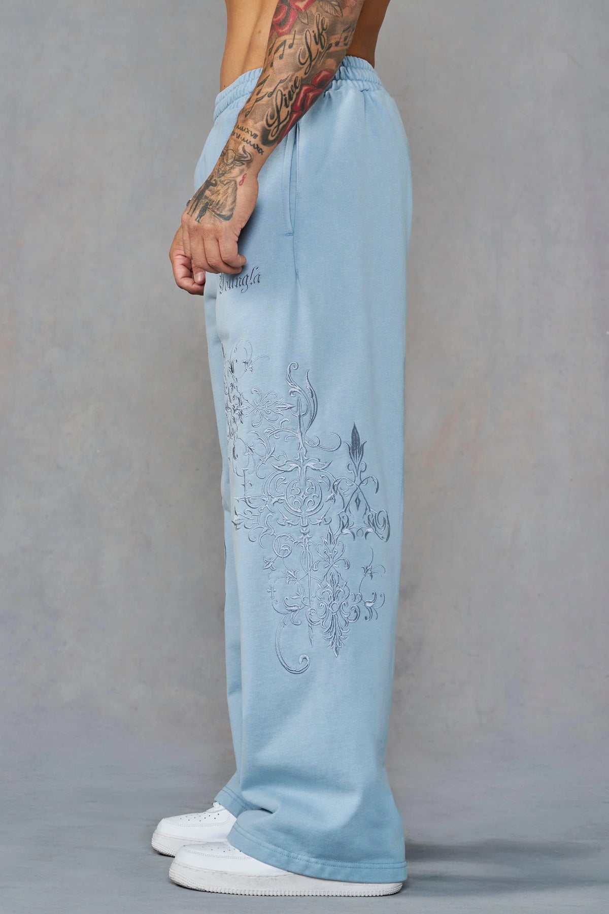 2061 - Threadmark Sweats BLUE