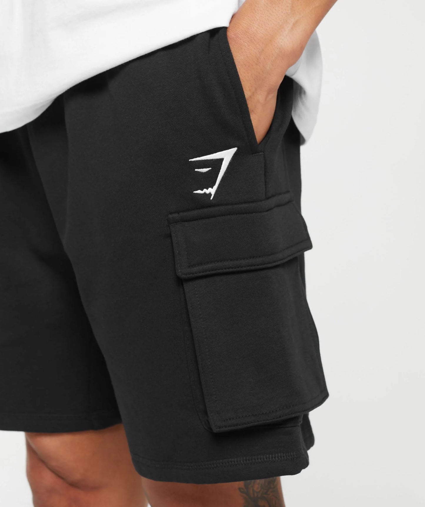 Crest Cargo 7” Shorts