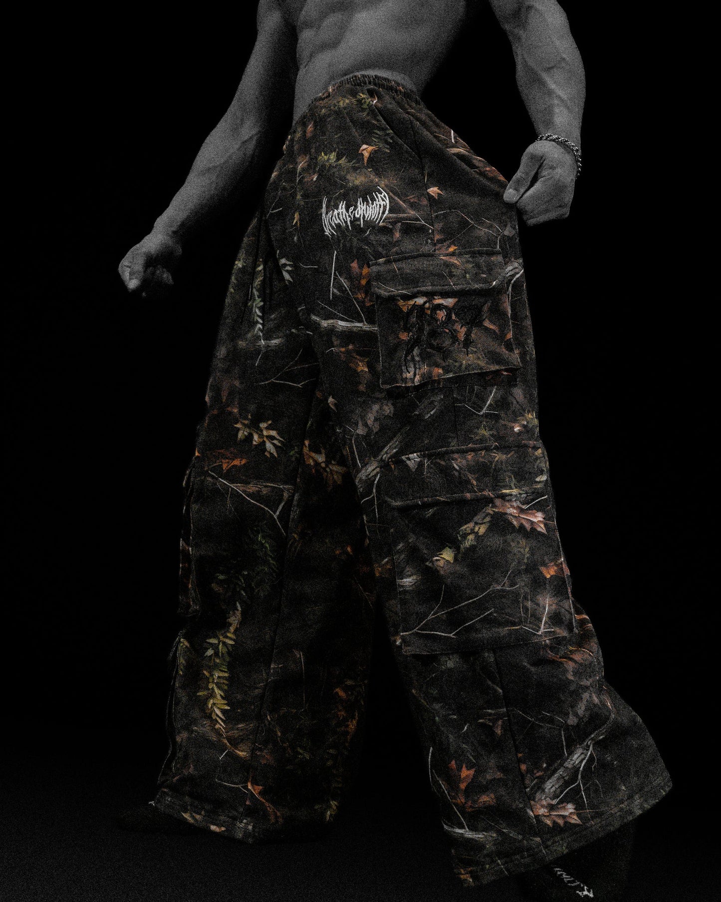 Camo Oversized Luxury Cargos [OVERGROWTH CAMO]JLJ1