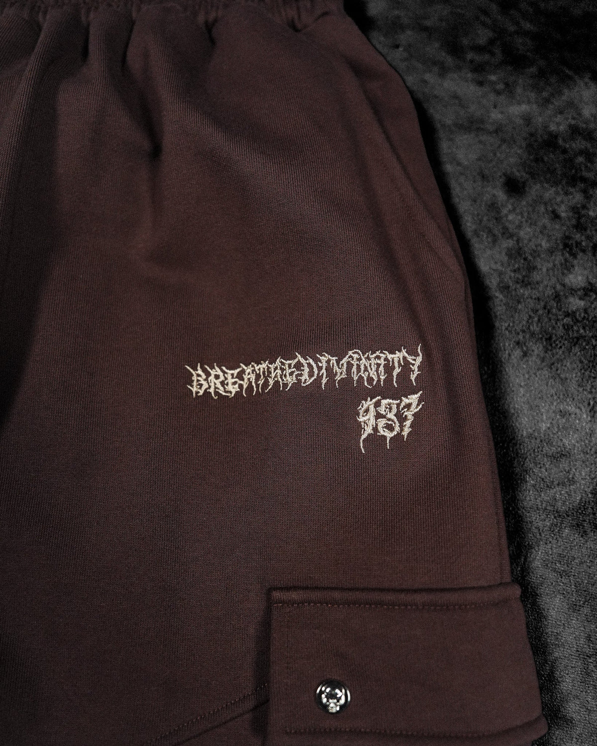 937 Embroidered Tactical Oversized Uncuffed Cargos [ROOT BEER]AGJ2