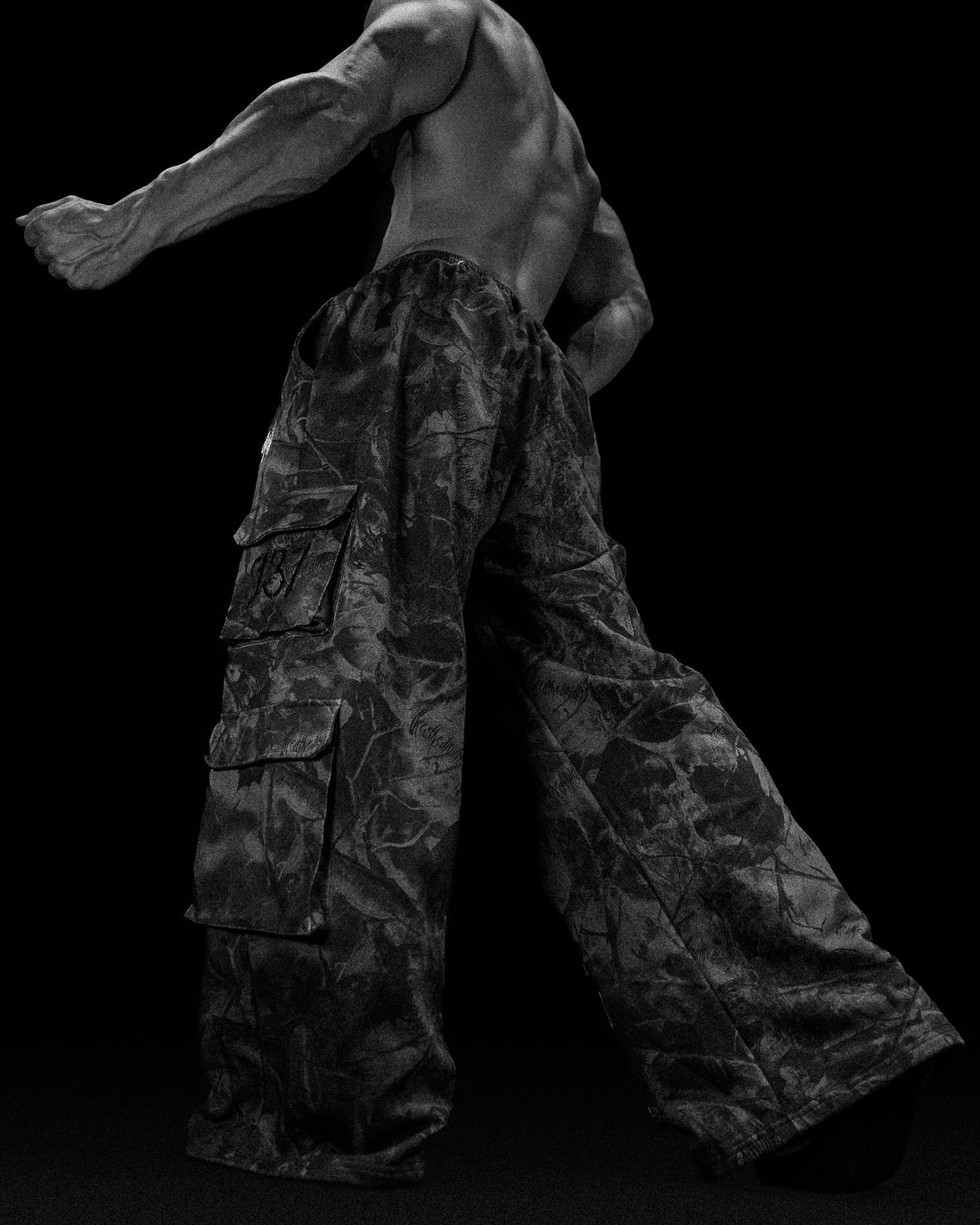 Camo Oversized Luxury Cargos [SPECTRE CAMO]JLJ2