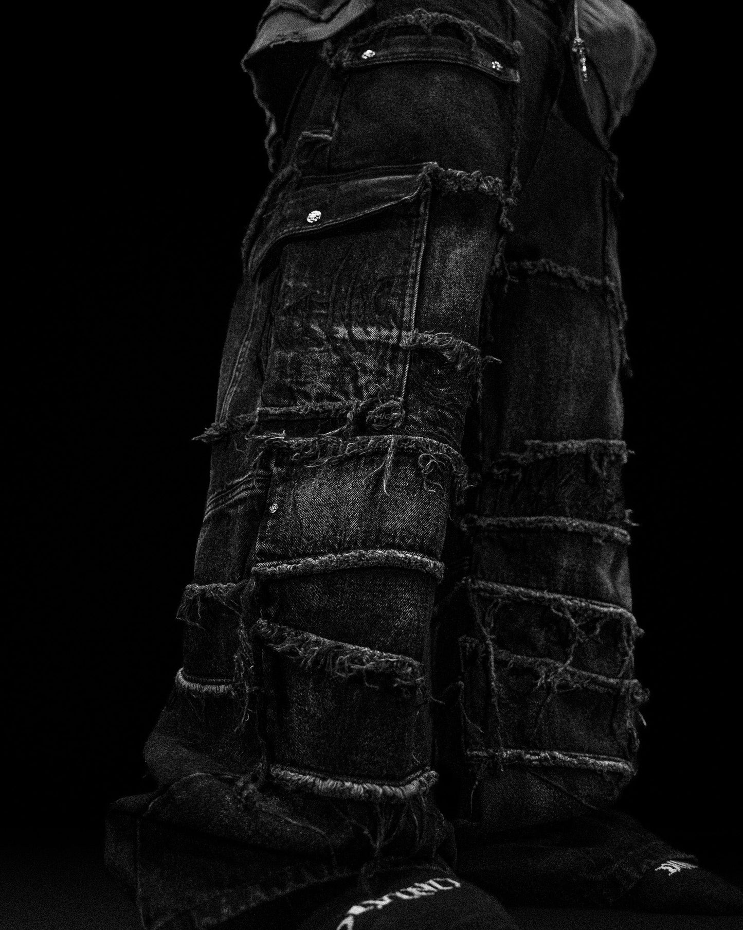 Oversized Distressed Denim Cargo jeans [ALLOY WASH]