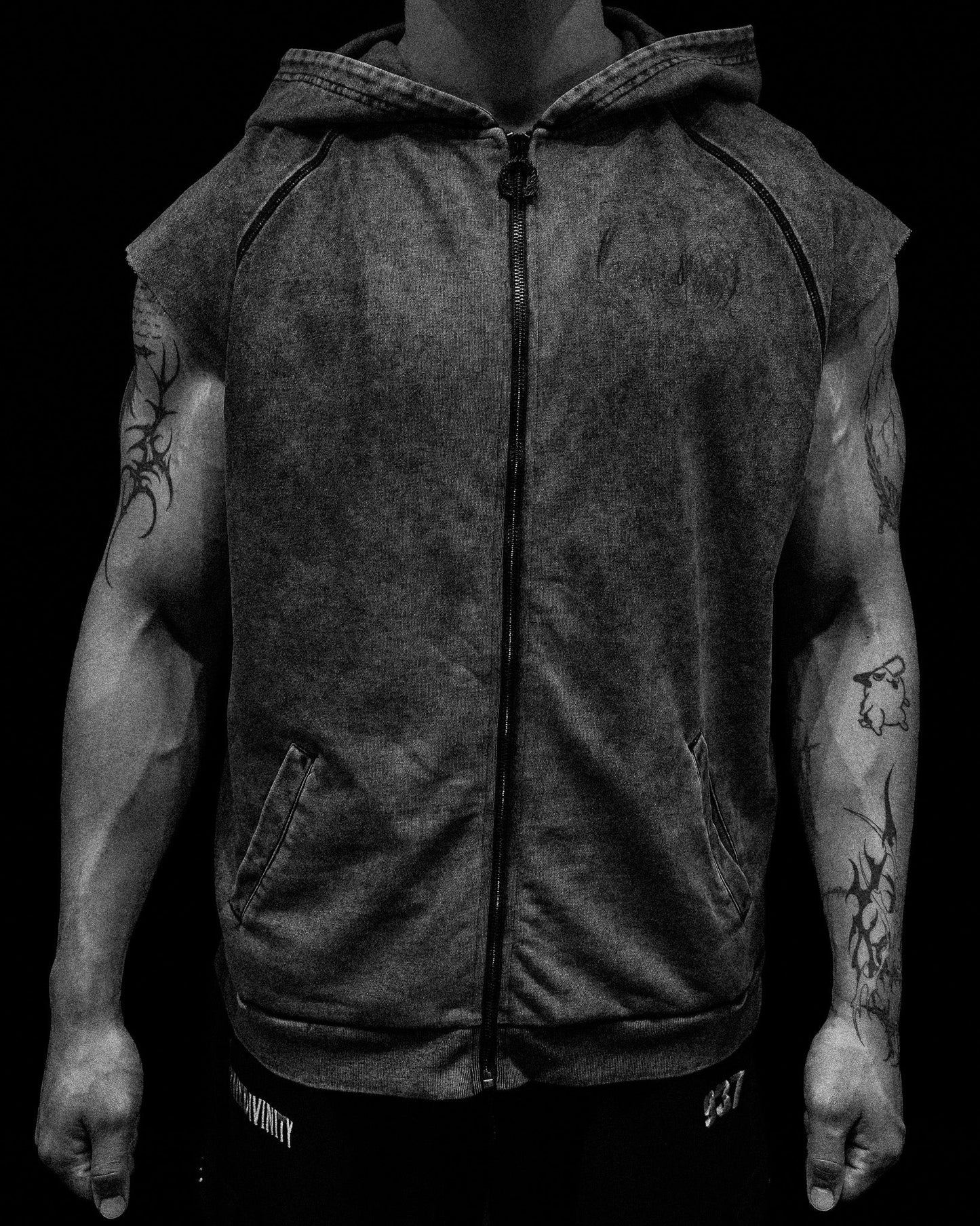 Venom Cutoff Zip-up Hoodie [DARK GREY]