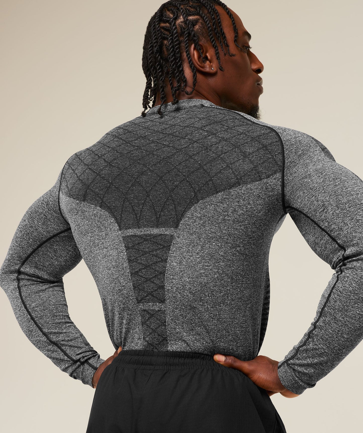 Devant Seamless Long Sleeve T-Shirt-BLACK