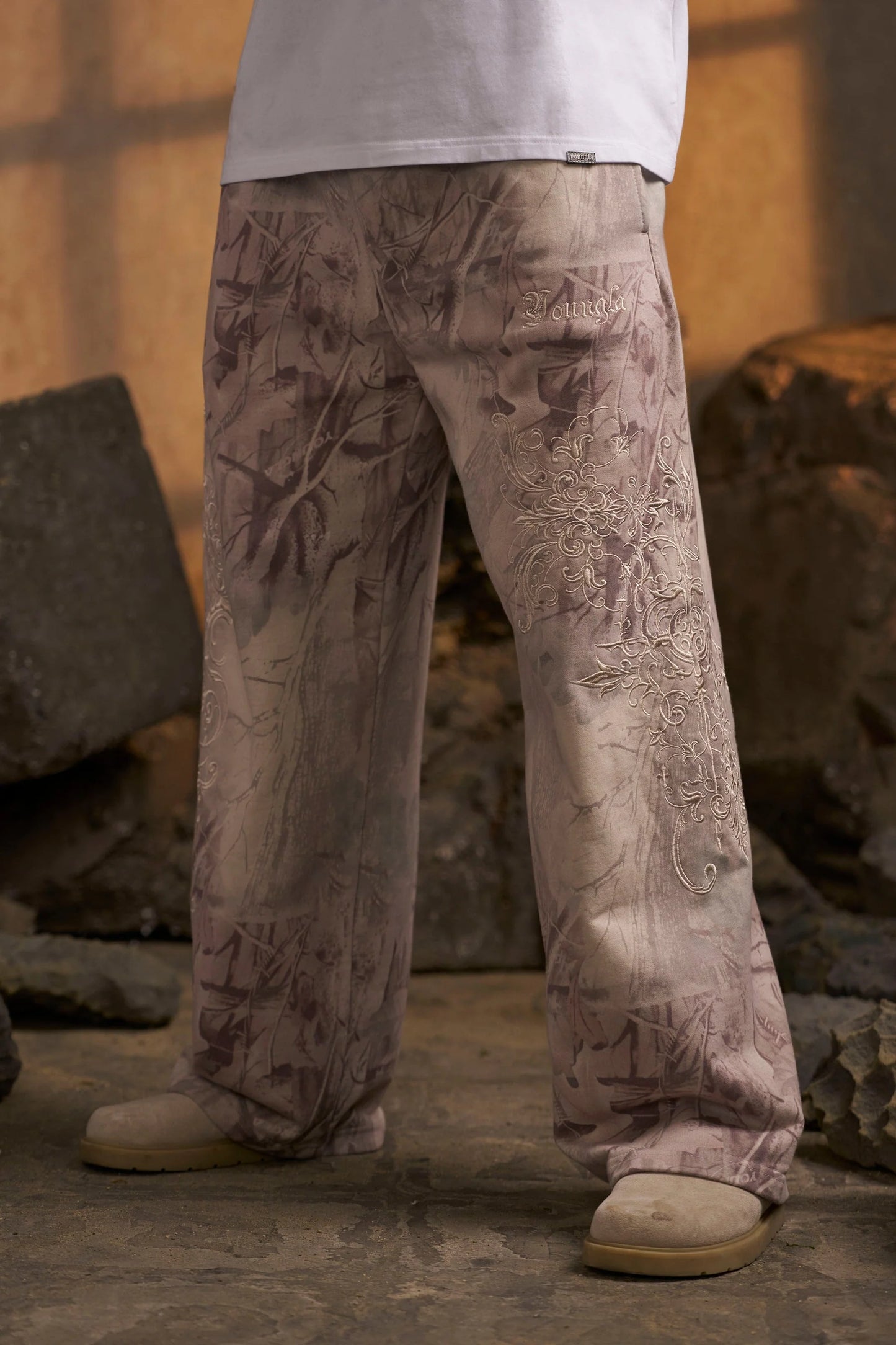 2061 - Threadmark Sweats CAMO