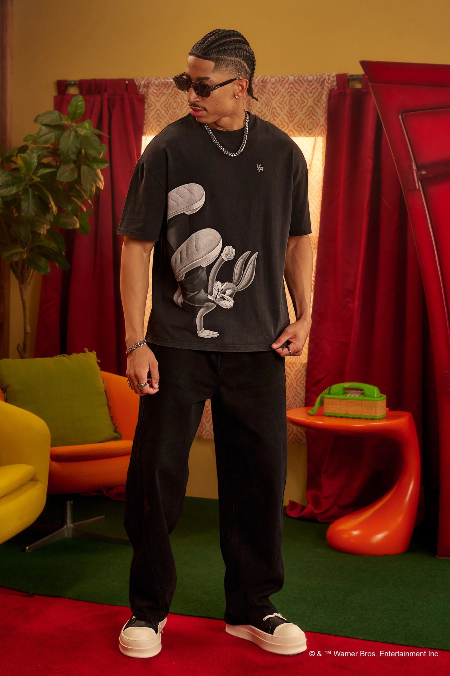 4291 - Looney Tunes Vintage Tees-Bugs Breakdance