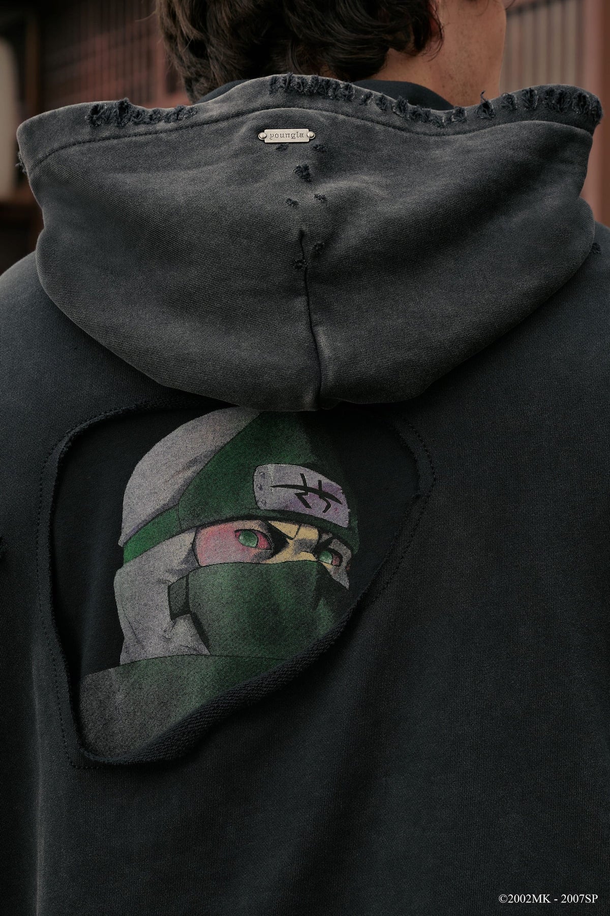 5073 - Naruto Peek Through Hoodie-Sasuke