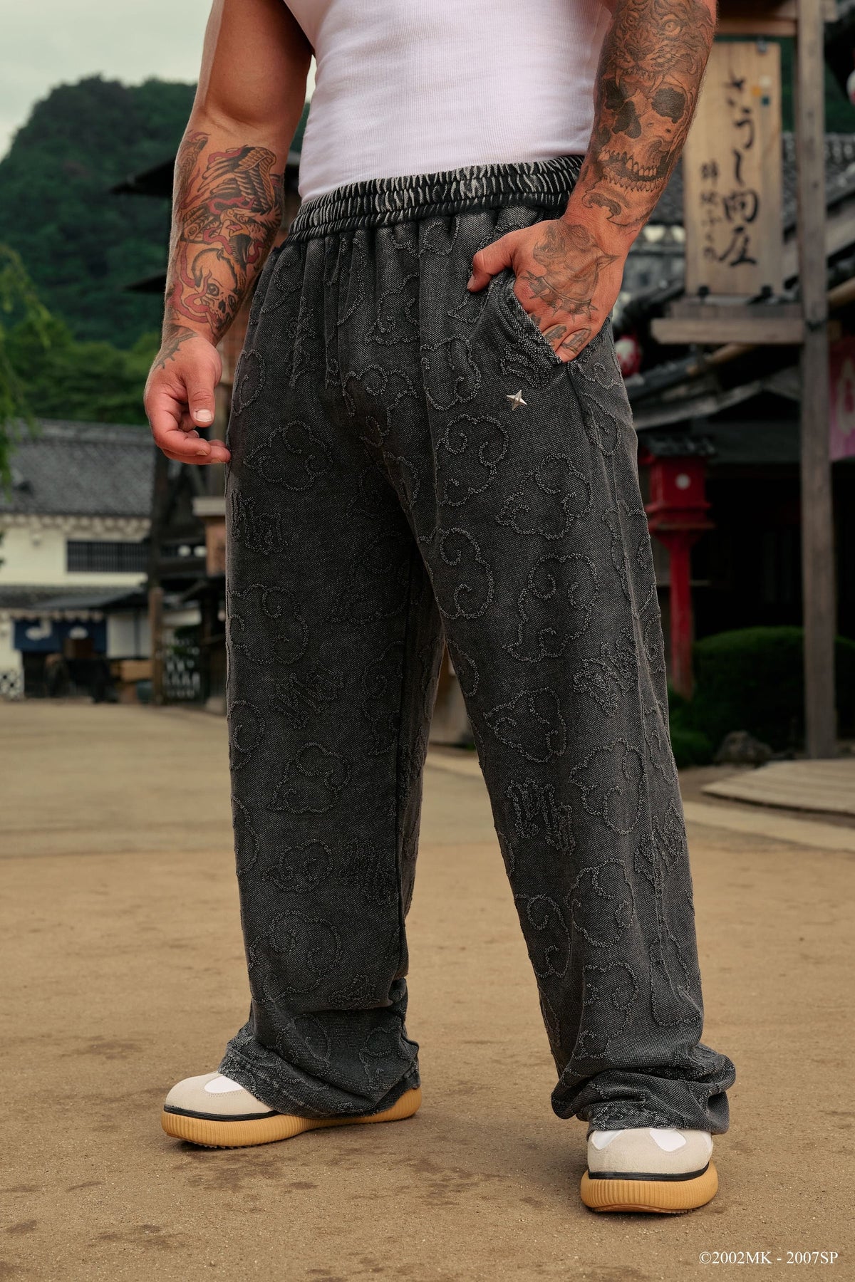 2109 - Naruto Cloud Sweats-Black